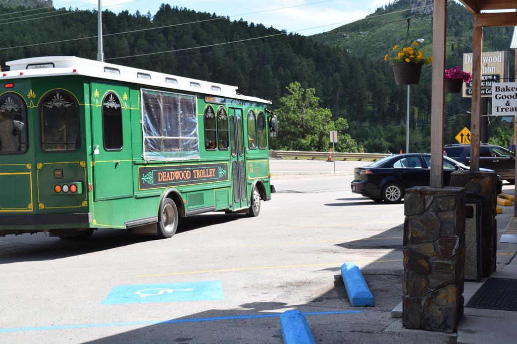 Motel Deadwood Station Bunkhouse And Gambling Hall Extérieur photo